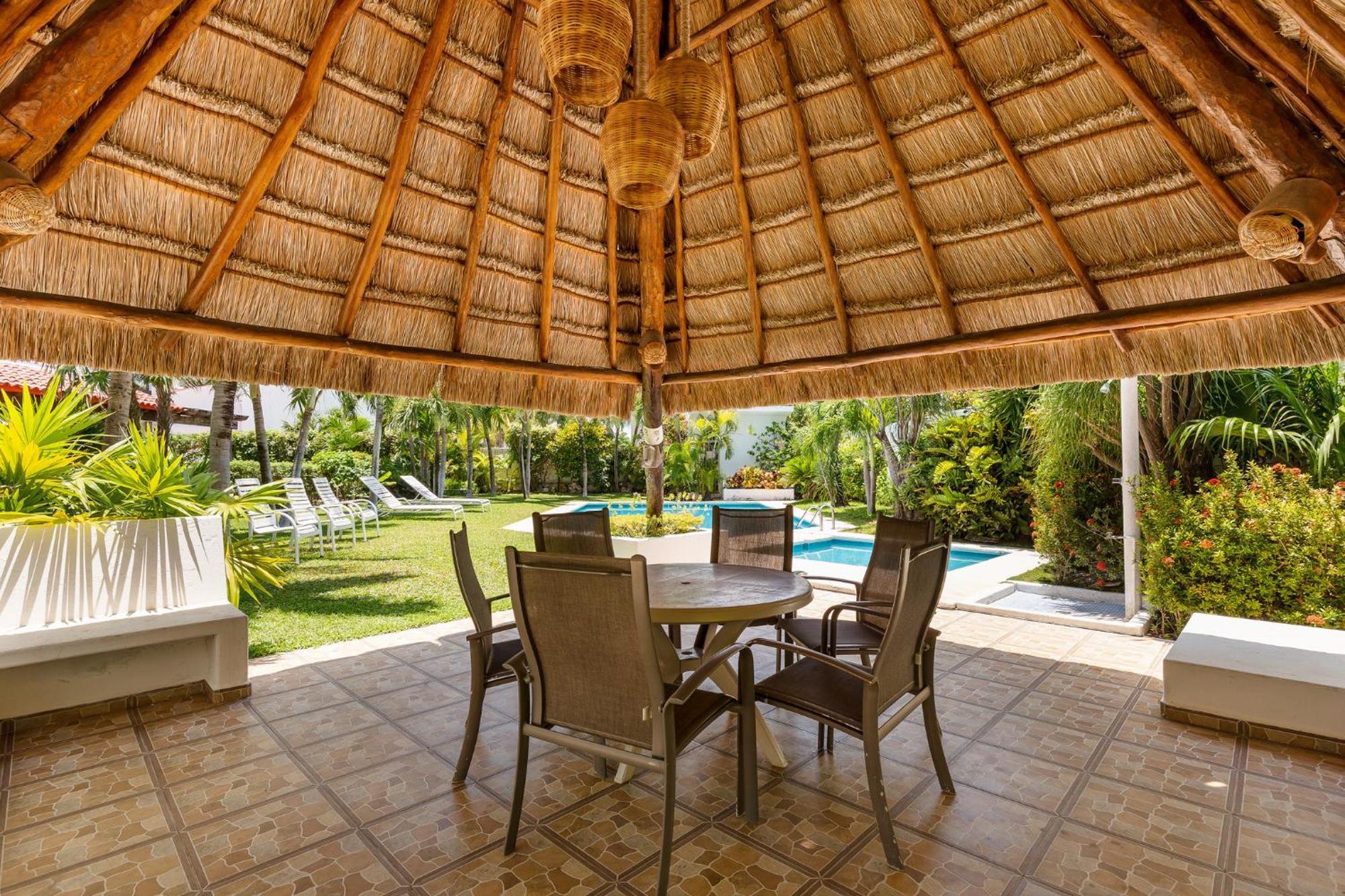 Large House - Walking To Beach - 10 Guests! Cancún Exterior foto